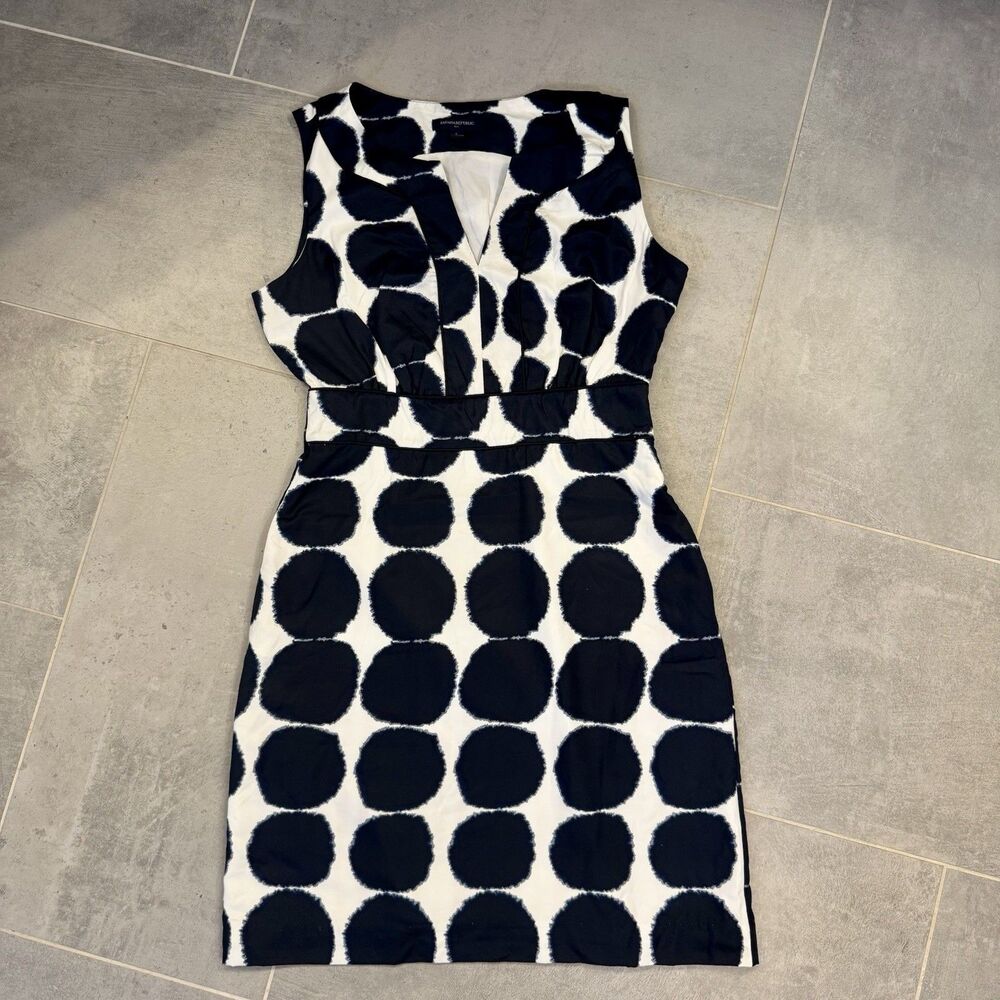 Banana Republic Size 6 Sheath Polka Dot Print V-Neck Sleeveless Sheath